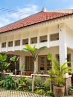 Kosasih 1919 A Dutch-Retro House - Chambres d'hôtes Banyuwangi