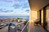Elegant One-Bedroom Apartment with Sea Views - Ferienwohnung St. Julian's