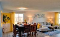 Cozy Barrie Home - Minutes to College & Hospital - B&B Barrie