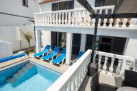 BLUE OCEAN VILLAS Group with private heated Pools - Chambres d'hôtes Fajã da Ovelha