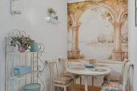 3 Bedroom Apartment-5 Beds Workspace and Smart TV in Every Bedroom near Messe München Fast WiFi Ideal for Business Travellers - B&B Munich