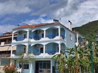 AZURE home - Bed and Breakfast Menídi