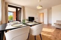 LP-Apartment mit Rheinblick, Messe, Balkon, Küche, Parkplatz - Ferienwohnung Neuss