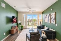 Stadium Area w Pool Gym Balcony Parking WD - B&B Glendale