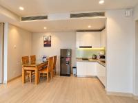 Appartamento con 2 Camere da Letto, Balcone e Vista mare