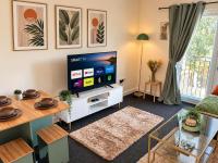 2 bed long and short stay secure gated parking sleeps 4 - Bed and Breakfast Halton