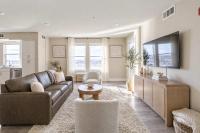 Sparks Marina 2BR - Waterfront Views & Rooftop Patio - Ferienwohnung Sparks