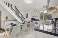 Luxury 5-Bedroom House Near Manchester City Centre - B&B Manchester
