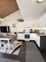 Pronssi Villa, Vuokatin ytimessä sisältyy Ilmainen pysäköinti, Sauna, etu terassi ja piha alue, Wi-Fi, SmartTV - B&B Vuokatti