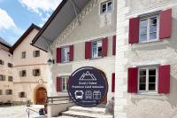 Engadine Holidays Chasa 32 OG - B&B Guarda