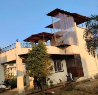Cozy terrace Stay Near Wet N Joy Lonavala - B&B Kamshet