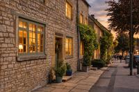 Coniston House-Skandi Hot Tub - B&B Stow on the Wold