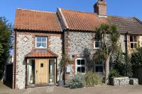 Bulmer Cottage, Dog-Friendly Coastal Cottage, 10 Mins Walk to Beach - B&B Winterton-on-Sea