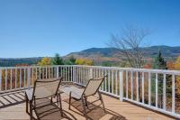 Hot Tub & Moat Mtn Views: North Conway Townhouse - B&B North Conway