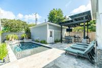 Coral Cottage - Enjoy the Posh Life! Heated Pool, Spa, Fireplace! - Chambres d'hôtes Galveston