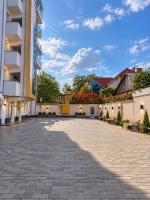 Elegant Studio with Panoramic Windows - Chambres d'hôtes Chişinău
