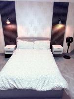 EasyStay Studio - Modern 2 Bed, 5 Mins to Airport, Station & Town Centre, Free Parking, Fast Wifi, Late Self Check-in - Ferienwohnung Luton