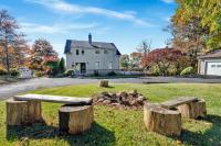 Grammy's Lake House on Lake Pocotopaug - B&B East Hampton