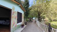 Jungle Side Homestay - B&B Bhimtal