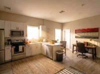 The Penthouse at Park Place King bed fast WIFI and free coffee - Ferienwohnung Wilmington