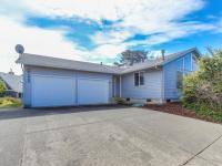 Captain Bill's Beachhouse - B&B Lincoln City
