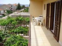 Appartamento con 1 Camera da Letto e Balcone (2 Adulti + 2 Bambini)