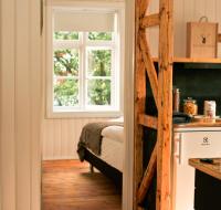 Superior One-Bedroom Apartment