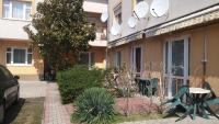 Safari Apartman - B&B