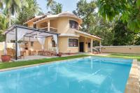 Villa with Garden View