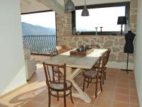 B&B La Turbie - Classy Apartment in La Turbie with Fenced Garden - Bed and Breakfast La Turbie