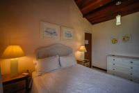 Zimmer mit Queensize-Bett und Meerblick