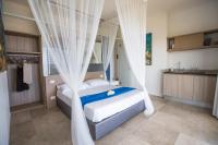 Deluxe Double Room with Terrace and Sea View