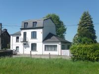 B&B Francorchamps - Cozy Holiday Home in Francorchamps Belgium With Terrace - Bed and Breakfast Francorchamps