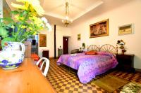 Deluxe Room (2 Adults + 1 Child)