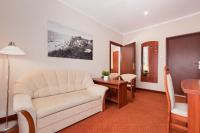 Studio (4 Adults)
