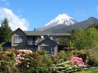 B&B New Plymouth - Georges BnB Nature and Lifestyle Retreat - Bed and Breakfast New Plymouth