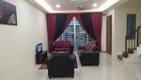 Ila Homestay - B&B Senawang
