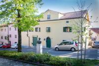 Apartments Villa Kastav in Old town center with sea view and parking - B&B