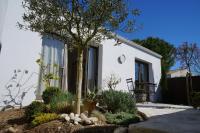 Vacation Home - Maison de vacances - B&B Saint-Xandre