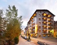 Hotel Univers, Отели - Енкамп