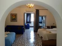 Superior One-Bedroom Apartment