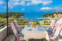 Apartment mit 2 Schlafzimmern, Terrasse und Meerblick
