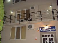 Pensiunea Beverly Hills - Bed and Breakfast