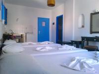 Studio (3 Adults)