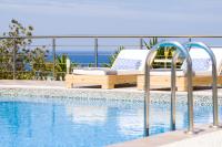 Villa mit 3 Schlafzimmern mit privatem Pool und Meerblick.