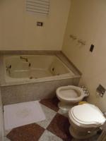 Suite mit Whirlpool-Badewanne (2 Erwachsene)