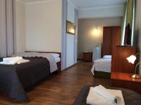 Vierbettzimmer mit Balkon