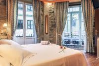 Double Room with Balcony and Private Bathroom