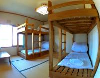 Cama en habitación femenina compartida de 4 camas