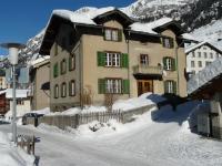 B&B Vals Platz - Apartment Verena - Bed and Breakfast Vals Platz